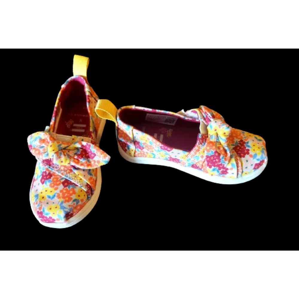 TOMS/Paper Source ~ Toddler ~ Limited Edition~ Ditsy Floral Size 7 ~ Like New